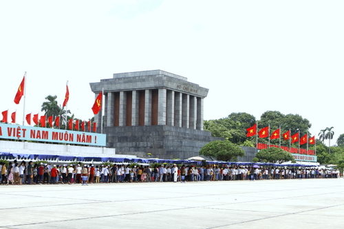 Lăng Chủ tịch Hồ Chí Minh – địa chỉ đỏ giáo dục truyền thống lịch sử, văn hóa cho các thế hệ người Việt Nam